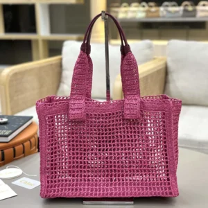 Chloe Women Summer Banana East-west Tote Bag in Raffia & Buffalo Leather-Pink