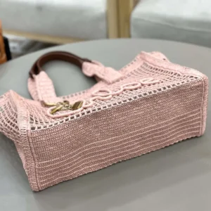 Chloe Women Summer Banana East-west Tote Bag in Raffia & Buffalo Leather-Pink