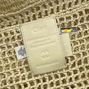 Chloe Women Summer Banana East-west Tote Bag in Raffia & Buffalo Leather-Beige