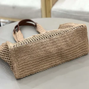 Chloe Women Summer Banana East-west Tote Bag in Raffia & Buffalo Leather-Beige