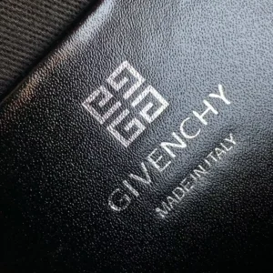 Givenchy Women Mini Antigona Bag in Box Leather-Black BB5148B1R0