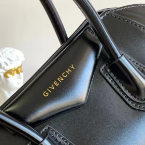 Givenchy Women Mini Antigona Bag in Box Leather-Black BB5148B2AT