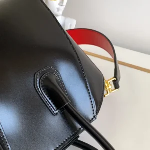 Givenchy Women Mini Antigona Bag in Box Leather-Black BB5148B2AT