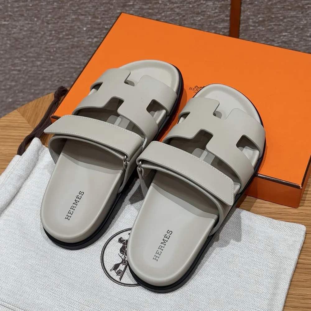 Hermes Unisex Chypre Sandal-Beige Nomade H222299Z32360 3 Hermes Unisex Chypre Sandal-Beige Nomade H222299Z32360