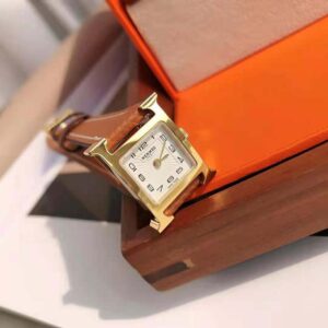 Hermes Women Heure H Watch Small Model Quartz Movement 25 mm in Yellow Gold-Plated Steel-Brown