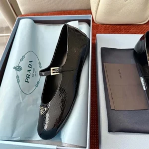 Prada Women Naplak Patent Leather Ballerinas-Black 1F793N