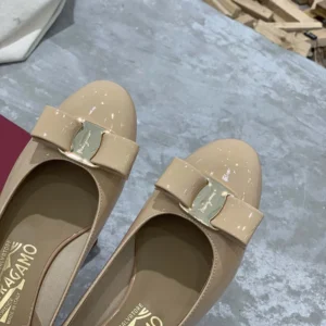 Salvatore Ferragamo Women Vara Pump-Sandy 01B221753641