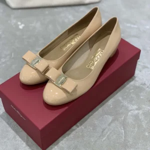 Salvatore Ferragamo Women Vara Pump-Sandy 01B221753641