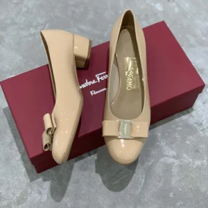 Salvatore Ferragamo Women Vara Pump-Sandy 01B221753641