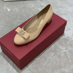 Salvatore Ferragamo Women Vara Pump-Sandy 01B221753641