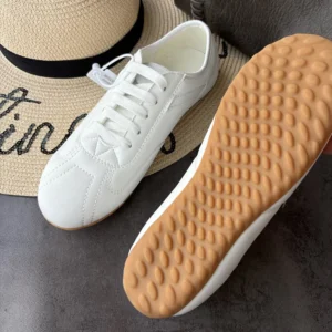 Alexander Mcqueen Unisex Boxe Sneaker in Off White 862794WI