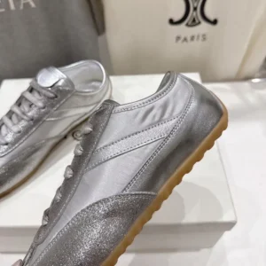 Alexander Mcqueen Unisex Boxe Sneaker in Silver 868496WI