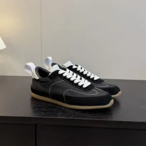 Alexander Mcqueen Unisex EC1 Sneaker in Black/White 854015WIAJN1192
