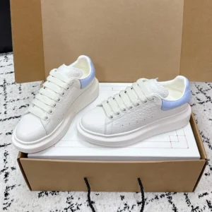 Alexander Mcqueen Unisex Oversized Sneaker in Off White/Light Blue 808173WH