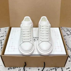 Alexander Mcqueen Unisex Oversized Sneaker in Off White/Pink 808173WH
