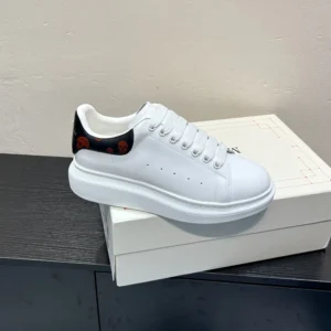 Alexander Mcqueen Unisex Oversized Sneaker in White/Red 553680WI