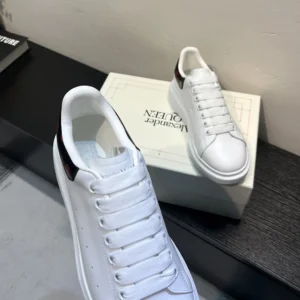 Alexander Mcqueen Unisex Oversized Sneaker in White/Red 553680WI