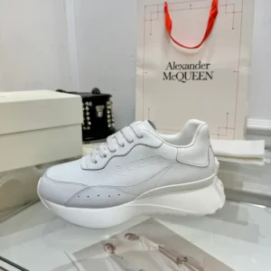 Alexander Mcqueen Unisex Sprint Runner in White 841162WI