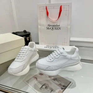 Alexander Mcqueen Unisex Sprint Runner in White 841162WI