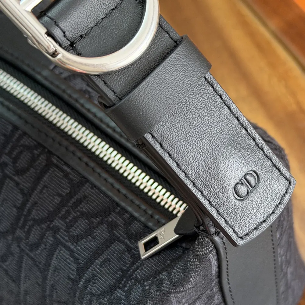 Dior Men Jett Pouch Black Dior Oblique Jacquard 2DBCA612YUS 7 Dior Men Jett Pouch Black Dior Oblique Jacquard 2DBCA612YUS