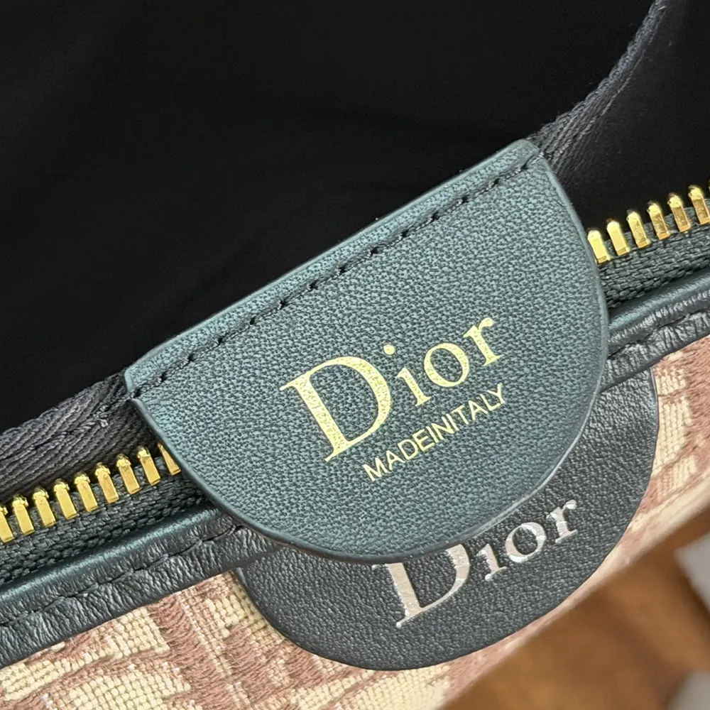 Dior Men Jett Pouch Brown Dior Oblique Jacquard 2DBCA612YUS 9 Dior Men Jett Pouch Brown Dior Oblique Jacquard 2DBCA612YUS