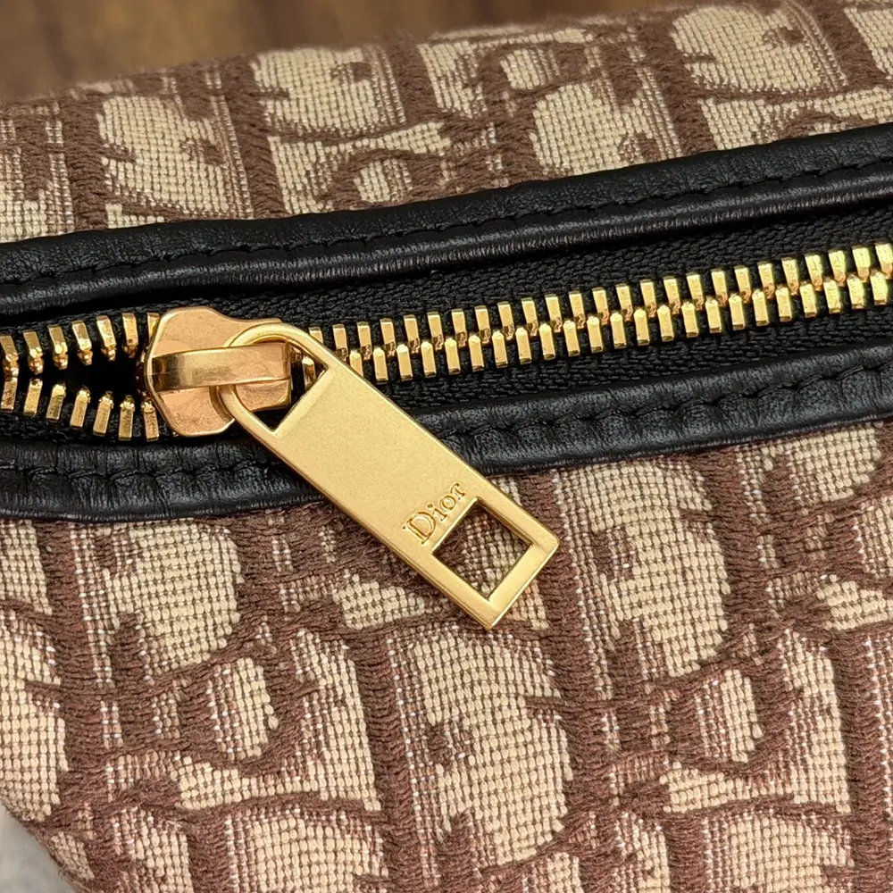 Dior Men Jett Pouch Brown Dior Oblique Jacquard 2DBCA612YUS 7 Dior Men Jett Pouch Brown Dior Oblique Jacquard 2DBCA612YUS
