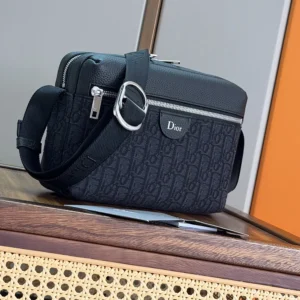 Dior Men Rider Zipped Messenger Bag Black Dior Oblique Jacquard and Black Grained Calfskin
