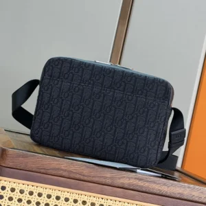 Dior Men Rider Zipped Messenger Bag Black Dior Oblique Jacquard and Black Grained Calfskin