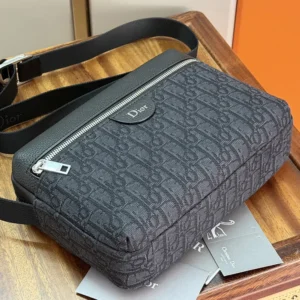 Dior Men Rider Zipped Messenger Bag Black Dior Oblique Jacquard and Black Grained Calfskin