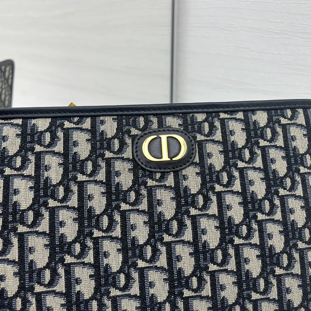 Dior Women 30 Montaigne Dea Pouch Blue Dior Oblique Jacquard S2107UTZQ 8 Dior Women 30 Montaigne Dea Pouch Blue Dior Oblique Jacquard S2107UTZQ