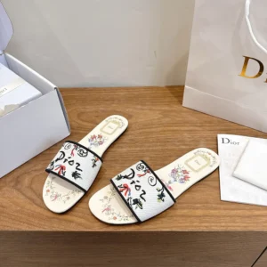 Dior Women Dioriviera Dway Slide White Embroidered Cotton and Multicolor Dior Arabesque Motif