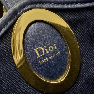 Dior Women Medium Dior Médaillon Bucket Bag Blue Dior Oblique Jacquard M1532QTZQ