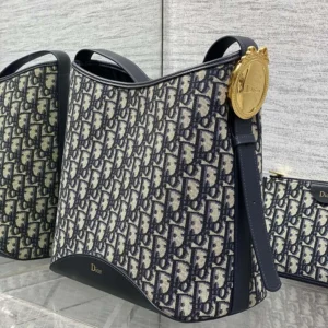 Dior Women Medium Dior Médaillon Bucket Bag Blue Dior Oblique Jacquard M1532QTZQ