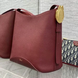 Dior Women Medium Dior Médaillon Bucket Bag Garance Red Grained Calfskin M1532QUQW