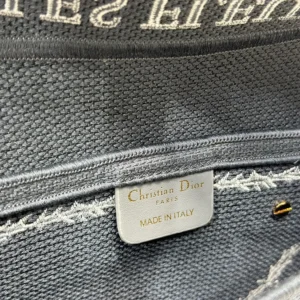 Dior Women Saddle Bag with Strap Blue and White Book Cover Embroidery M0469VEHQ