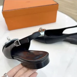 Hermes Women Gold Innocente Slingback with Kelly Buckle-Black