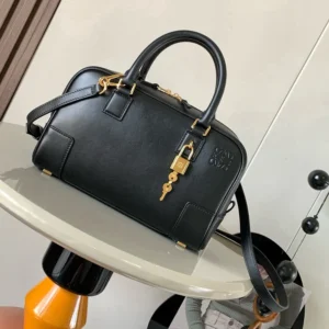 Loewe Unisex Amazona 23 Bag in Nappa Calfskin-Black A039N07X01