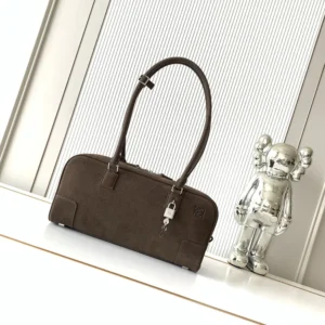 Loewe Unisex Amazona 31 Cropped Bag in Grained Nubuck A039N31X04