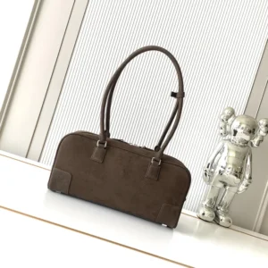 Loewe Unisex Amazona 31 Cropped Bag in Grained Nubuck A039N31X04