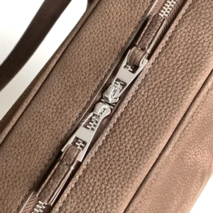 Loewe Unisex Amazona 31 Cropped Bag in Grained Nubuck A039N31X04