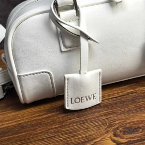 Loewe Women Amazona 23 Cropped Bag in Shiny Calfskin A039N23X07