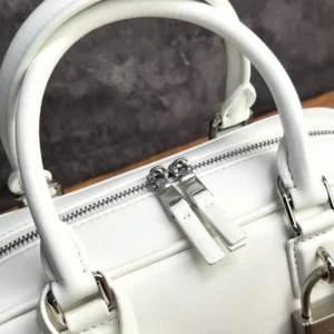 Loewe Women Amazona 23 Cropped Bag in Shiny Calfskin A039N23X07
