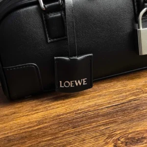 Loewe Women Amazona 23 Cropped Bag in Shiny Calfskin A039N23X07