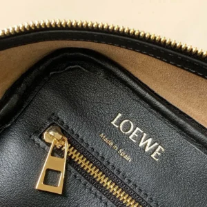 Loewe Women Amazona 28 Bag in Nappa Calfskin-Black A039N08X15