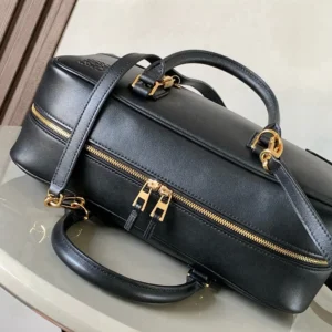 Loewe Women Amazona 28 Bag in Nappa Calfskin-Black A039N08X15