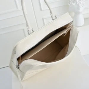 Loewe Women Large Amazona 180 Bag in Soft Calfskin-White A039ASRX02