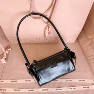 Miu Miu Women Shiny Leather Pouch-Black 5NE0292A44