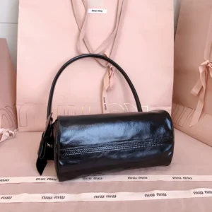 Miu Miu Women Shiny Leather Pouch-Black 5NE0292A44