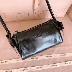 Miu Miu Women Shiny Leather Pouch-Black 5NE0292A44