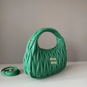 Miu Miu Women Wander Matelassé Nappa Leather Hobo Bag-Green 5BC125